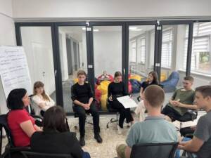 Детальніше про статтю Арттерапія по-студентськи: як молодь долає стрес